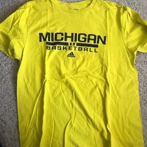 MICHIGAN BASKETBALL T SHIRT